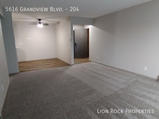 Building Photo - 5616 Grandview Blvd