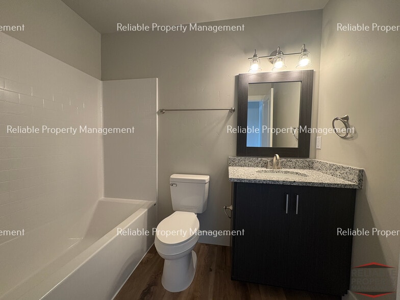 Building Photo - 1576 Hannah Ln