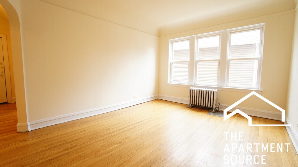 Building Photo - 2948 N Albany Ave