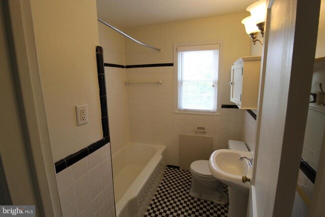 Building Photo - 1413 Belle View Blvd
