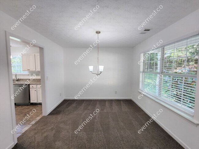 Building Photo - 4977 Hudson Rd
