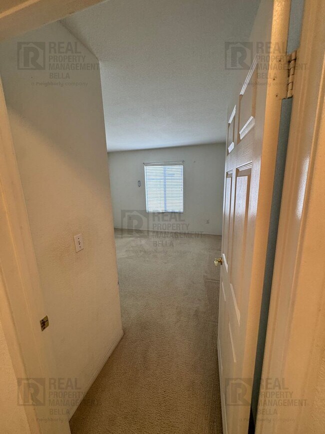 Building Photo - Charming 3 Bedroom, 2 Bathroom Home in Hemet