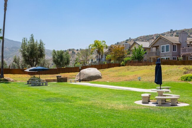 Building Photo - Modern Home in West Village of Singing Hills