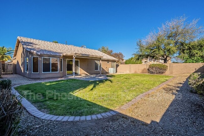 Building Photo - 251 W Windsor Dr