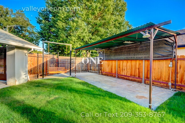 Building Photo - 2717 Palomino Ln