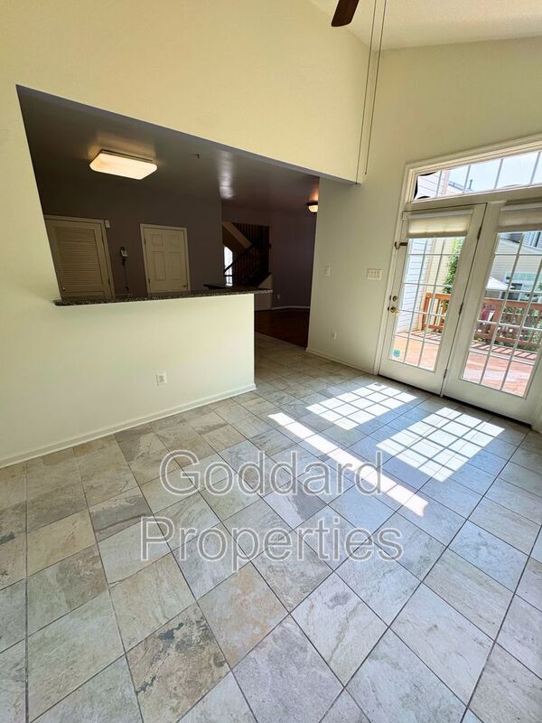 Building Photo - 6361 Stockbridge Overlook Ct