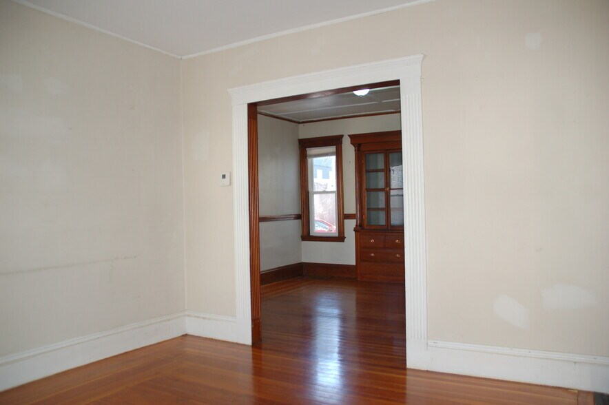 Building Photo - 81 Bristol Rd