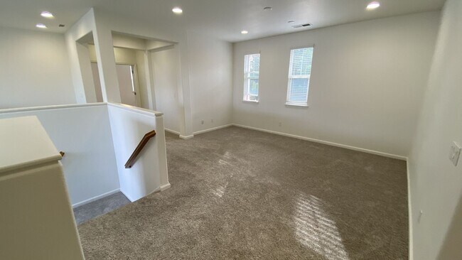 Building Photo - Mountain House Home Spacious 4 Bedroom, 3.5 Bath Home with Bonus Loft