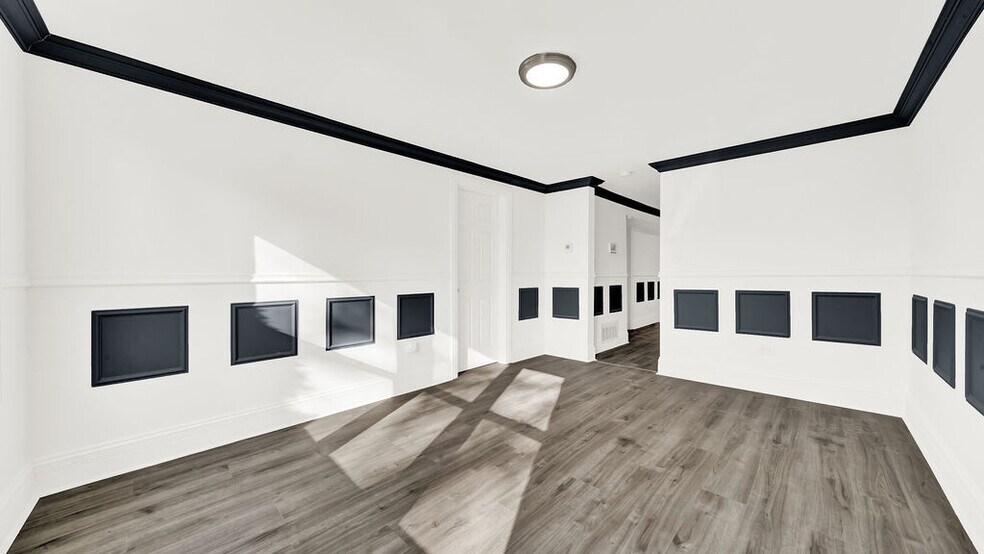 Building Photo - 2452 W 46th Pl
