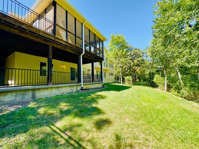 Building Photo - {6411} Enchanted Lake Estates + Updated Kitchen, Fresh Paint Throughout +  Main Floor Primary Bed...