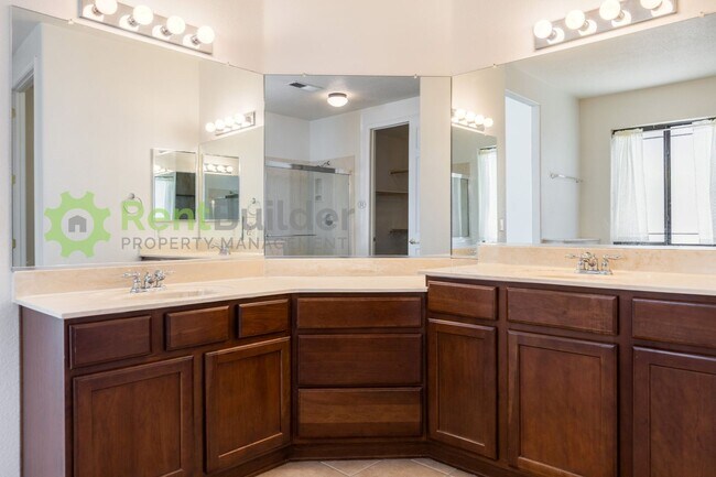 Building Photo - CALL US TODAY AT (505) 808-6467 TO SCHEDULE A CONVENIENT SHOWING