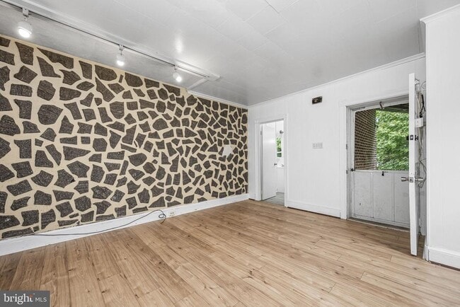Primary Photo - 23 E 2nd St