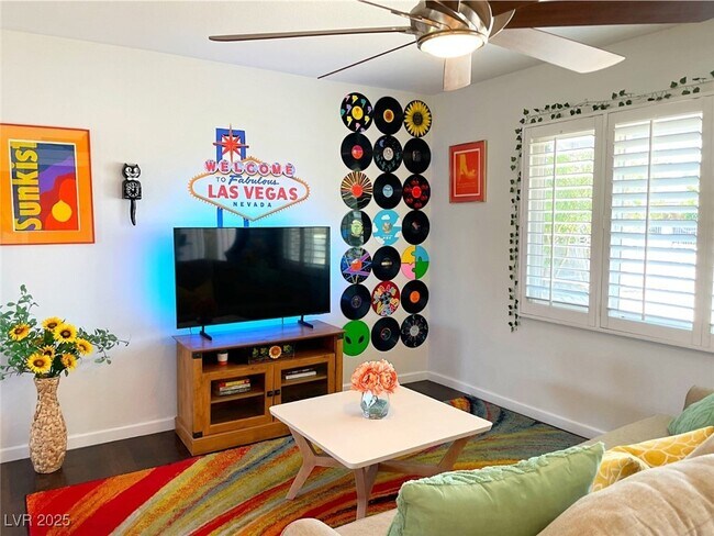 Building Photo - 1932 Hassett Ave