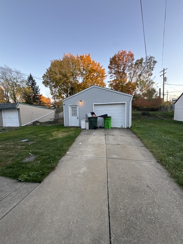 Building Photo - 11104 Lincoln Ave