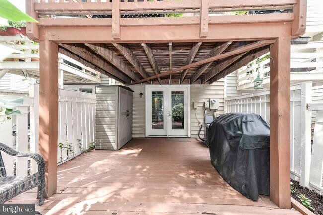 Building Photo - 1661 Fieldthorn Dr