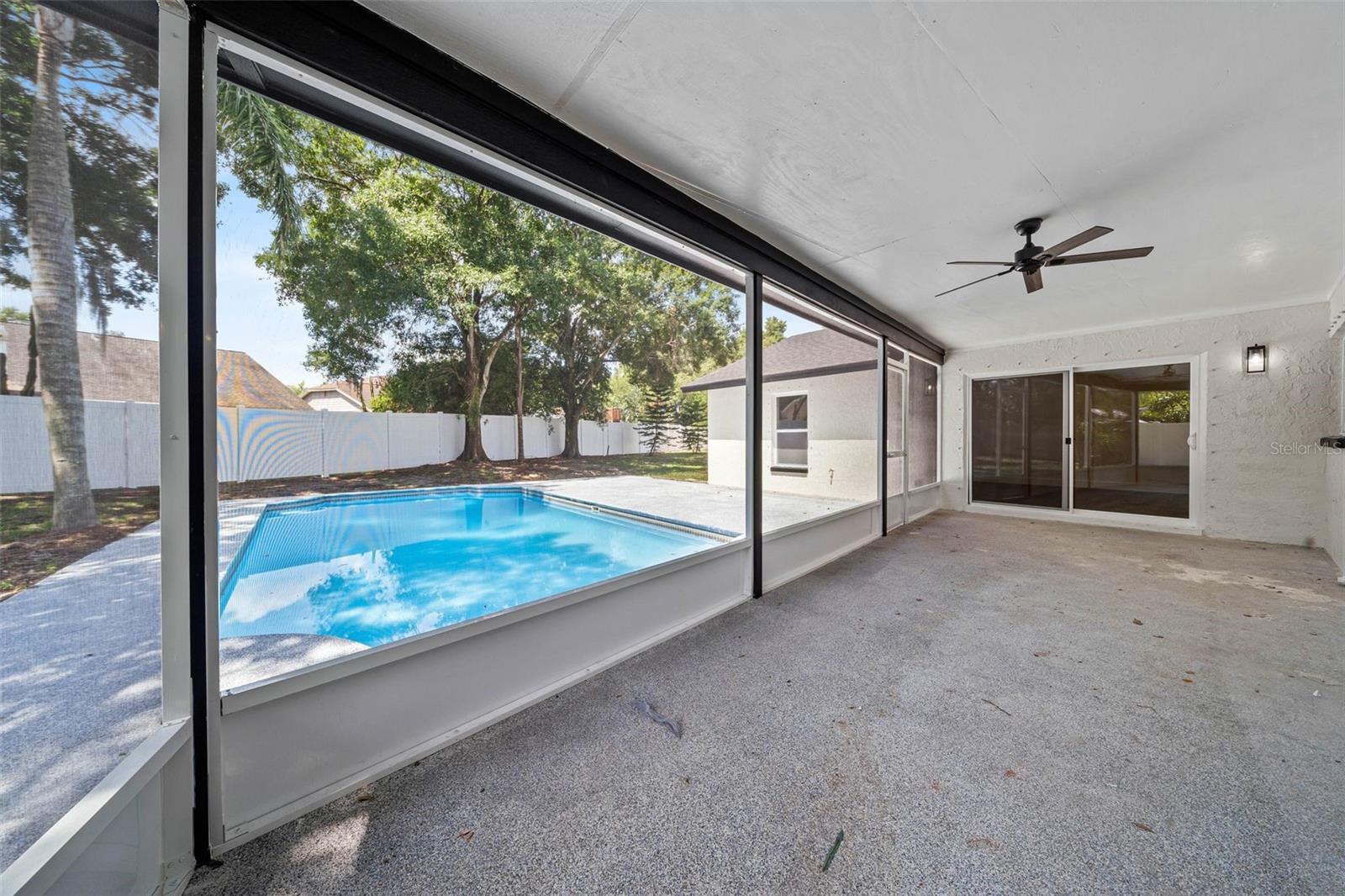 Building Photo - 12335 Yellow Rose Cir