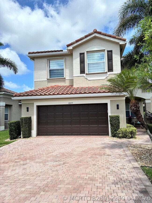 Building Photo - 8219 Calabria Lakes Drive