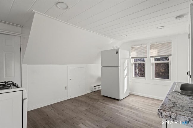 Building Photo - 316 Wilson St