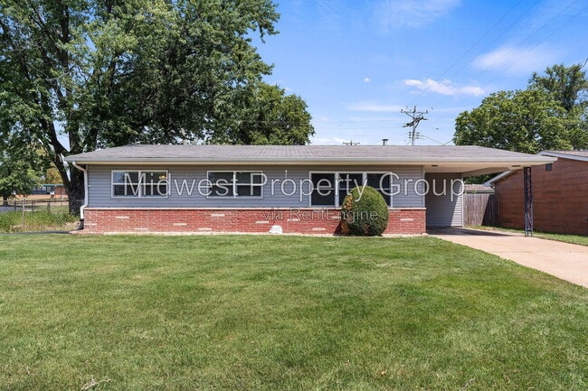 Building Photo - 1595 Flicker Dr