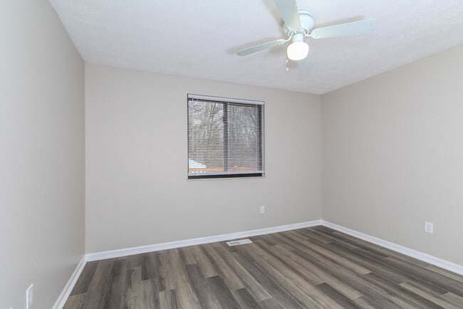 Building Photo - 423 Westgate Dr