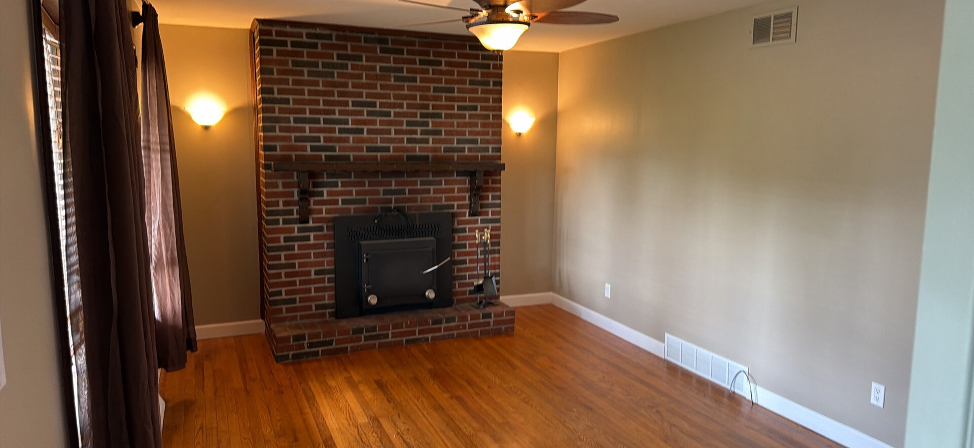Building Photo - 2067 S Spring Rd