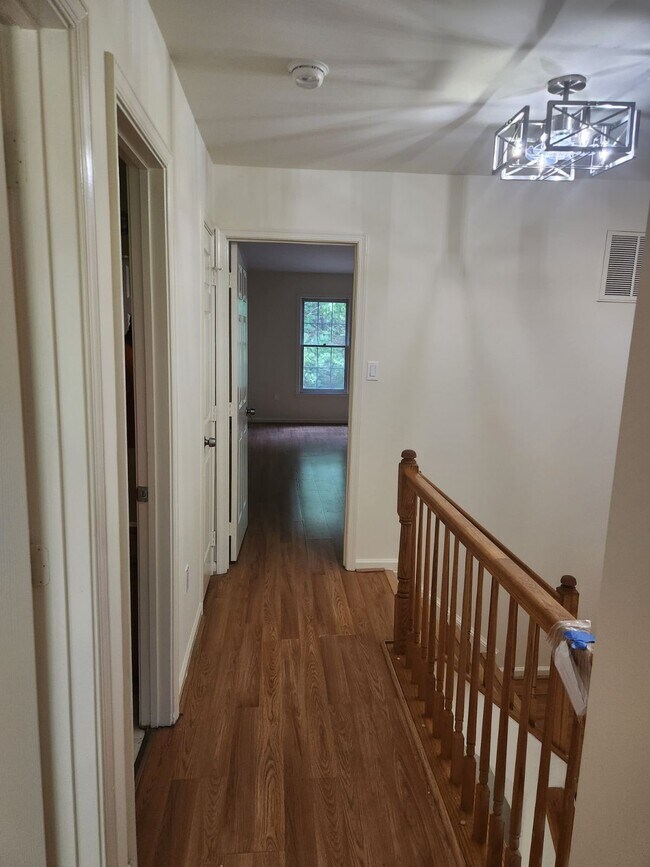 Building Photo - 603 Twin Brook Ln