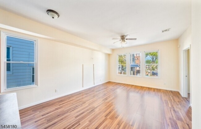 Building Photo - 286 Williamson Ave