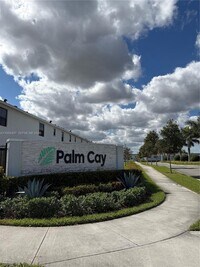 Building Photo - 323 NE 16th St