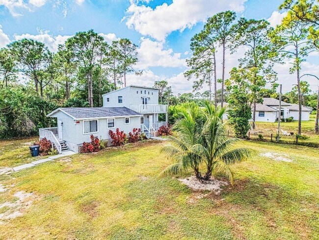 Building Photo - 17852 94th St N