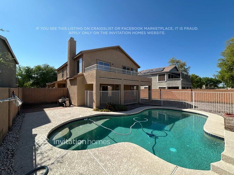 Building Photo - 7005 S 39th Dr