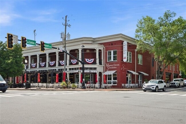 Building Photo - 2042 Juliette Ave