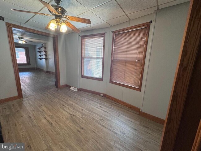 Building Photo - 403 N 12th St