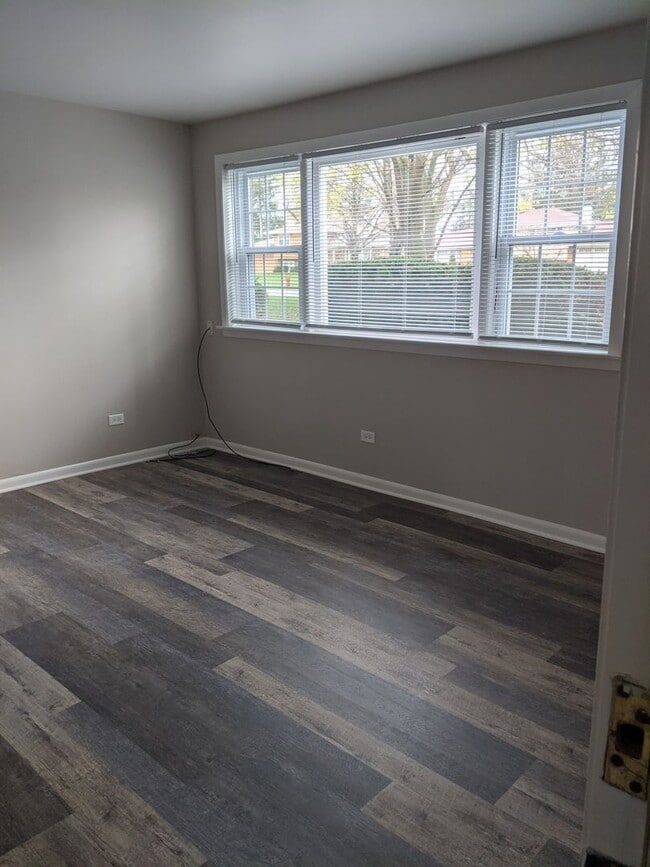 Building Photo - 620 Kungs Way