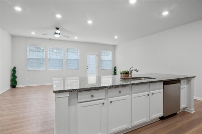 Building Photo - 239 Turner Ln