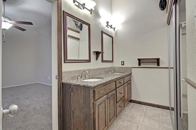Building Photo - 2106 Willowgate Ln