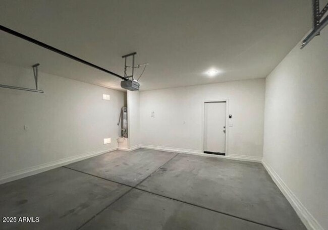 Building Photo - 19142 W Elm St