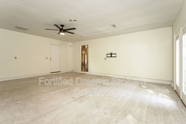 Building Photo - 3206 Kings Pond Rd