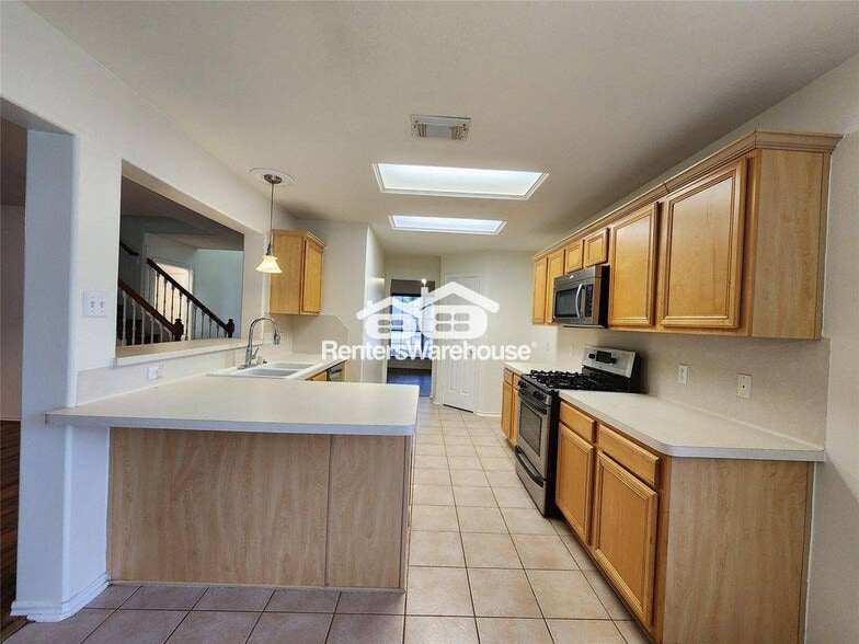 Building Photo - 24422 Travis House Ln