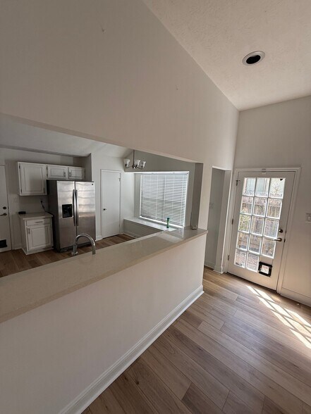 Building Photo - 3211 Mesquite Dr