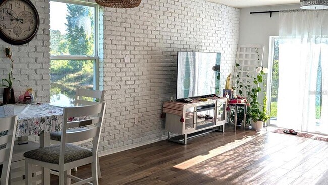 Building Photo - 3446 Suncoast Plains Dr