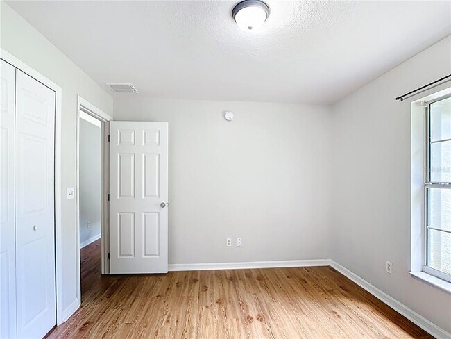 Building Photo - 14939 SW 46th Cir