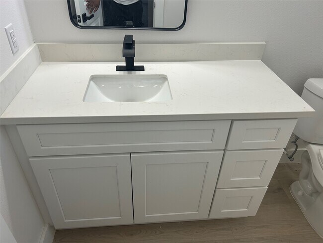 Building Photo - 8203 Sparta St