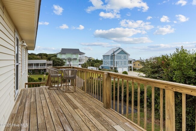 Building Photo - 109 Yaupon Dr