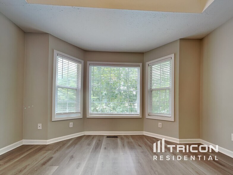 Building Photo - 2114 Lindley Ln