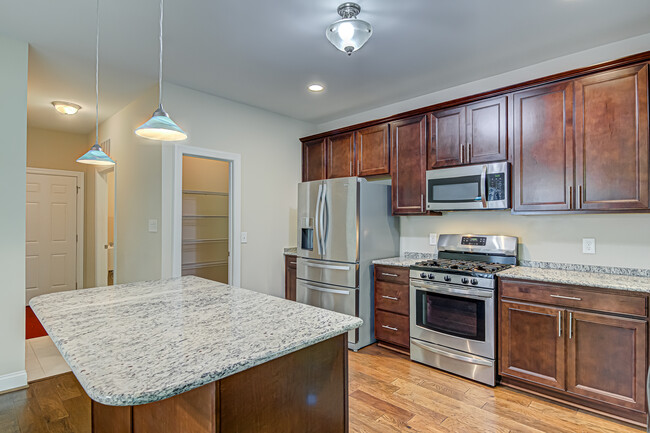 Building Photo - 1809 Castle Gate Ct