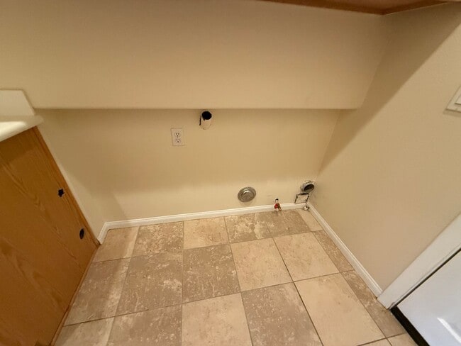 Building Photo - Apple Valley Estates- Gated Community- Beautiful 4 Bedrooms, 3 Bathrooms