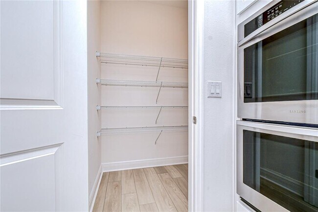 Building Photo - 10027 Dolphin Gull Cir