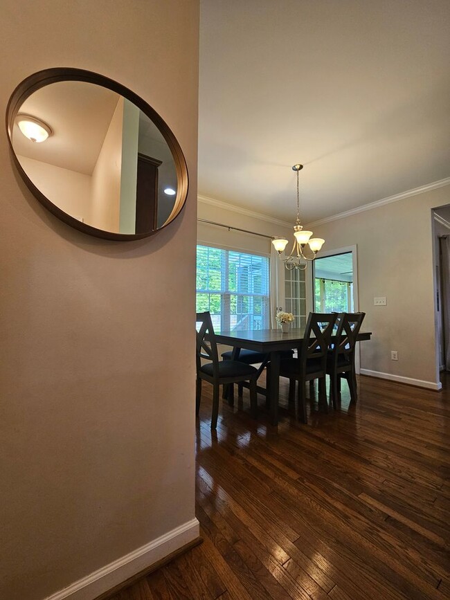Building Photo - GRASSFIELD - Lauren's Cove