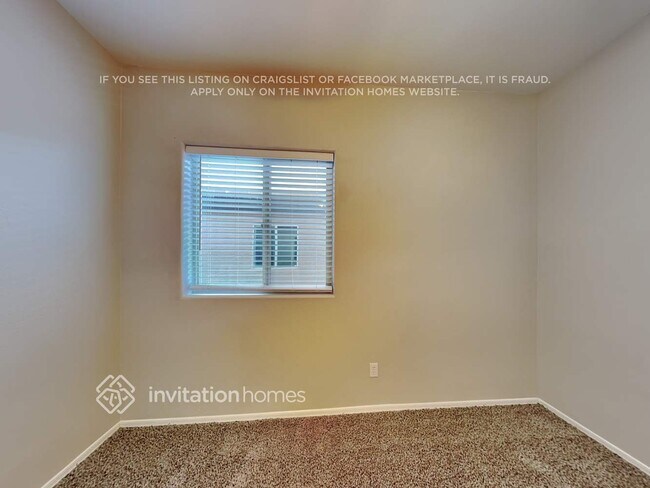 Building Photo - 10908 E Boston St