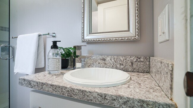 Building Photo - FALL IN LOVE with Ranch Style Living!